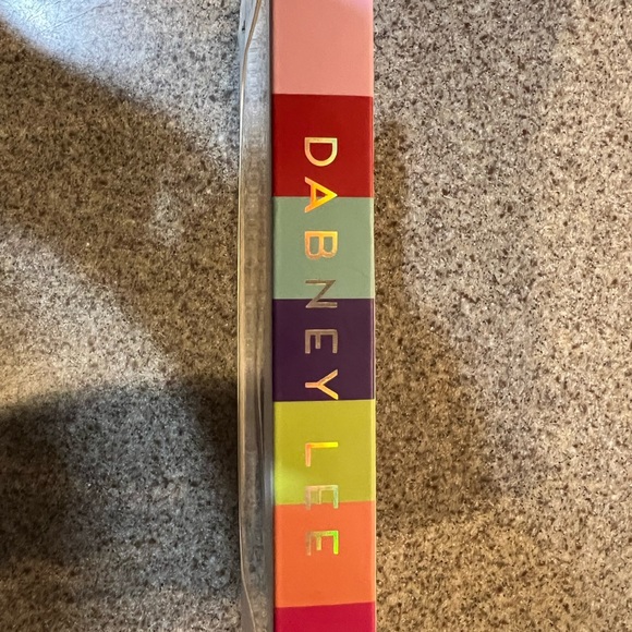 ✨NEW✨ Dabney Lee Waterfall iPhone 12/12 Pro - Picture 3 of 3